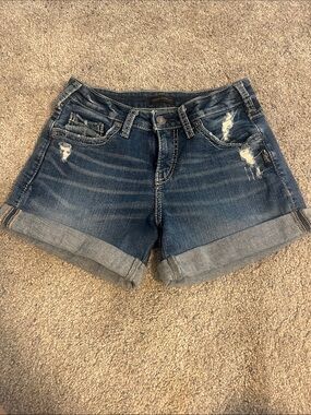 Silver Mid- Rise Distressed Blue Denim Women's Shorts - size 27 - like new!